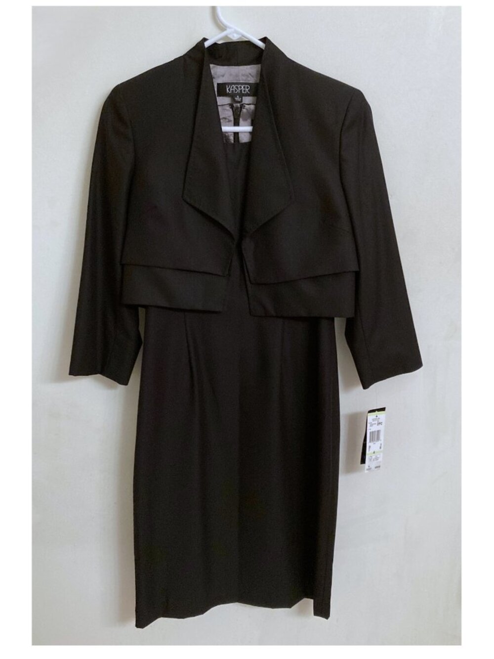 Kasper NWT Black Women's 2 Piece Sleeveless Dress with Jacket Size 4